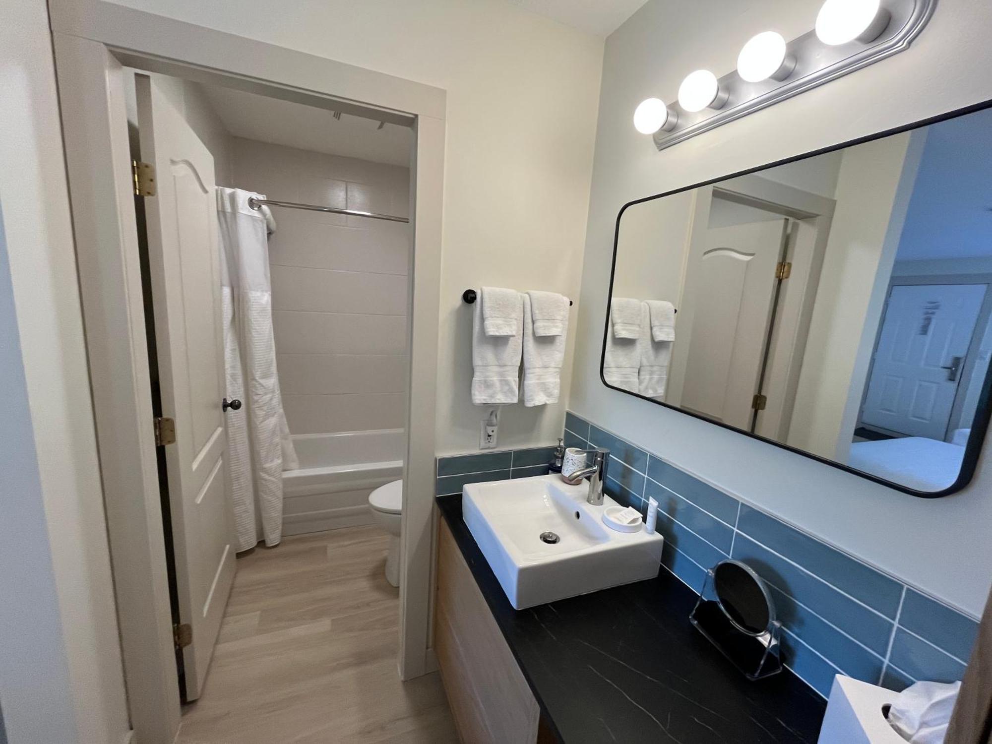 Lakeside Villa & Nordic Spa Пентиктън Екстериор снимка